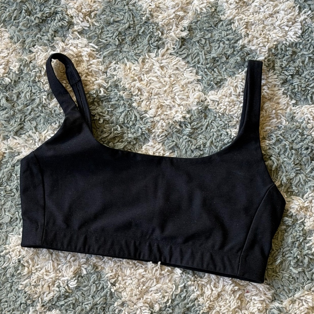 outdoor voices simple scoop bra